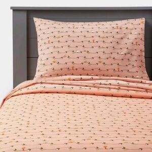 Queen Princess Tulip Vine Kids' Sheet Set - The Disney Collection by Pillowfort™